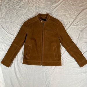 Banana republic men’s suede jacket in size M. Excellent condition/never worn.